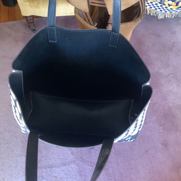 Bag - Picture 2 of 4